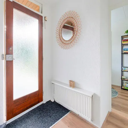 Holiday home Delightful In With Garden *