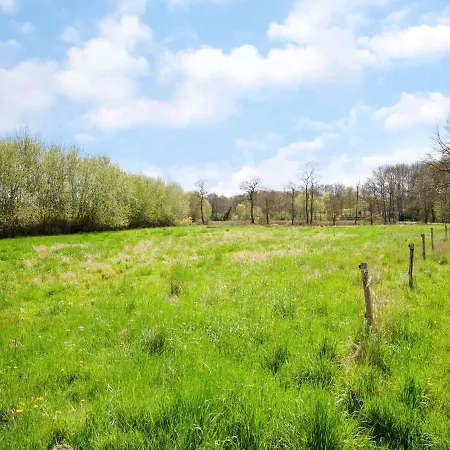 Holiday home Delightful In With Garden *